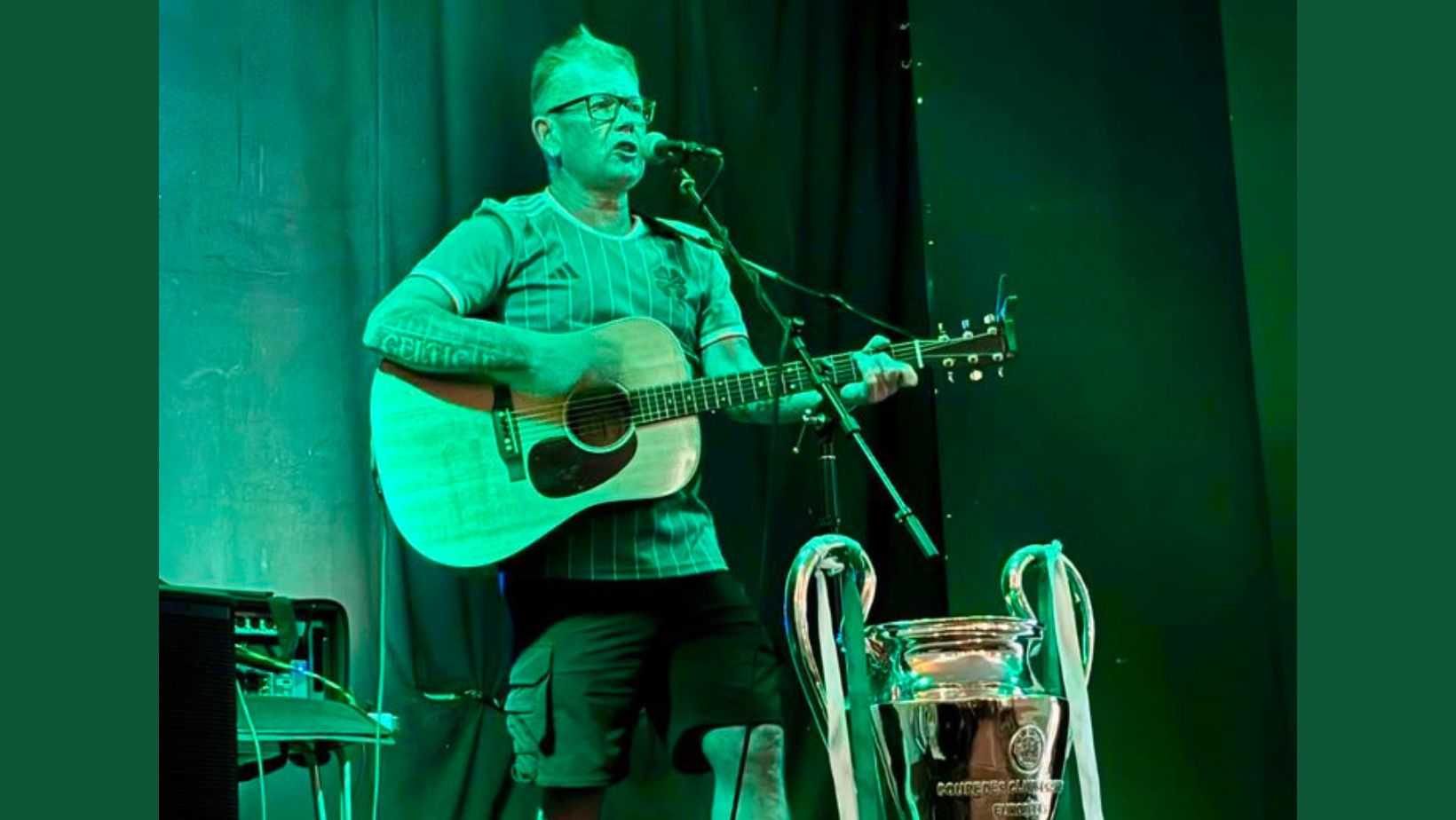 Stephen Dodds Live